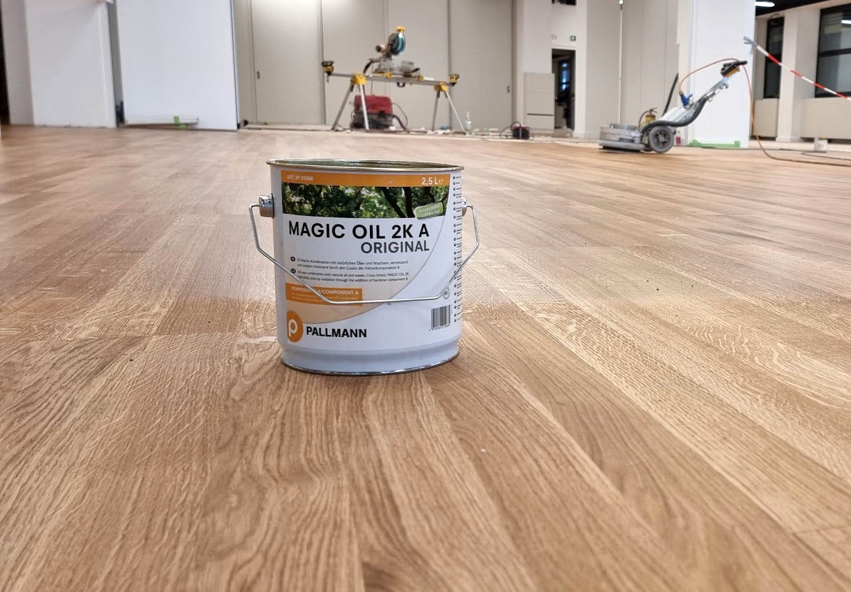 Ölen von Parkettboden mit Pallmann Magic Oil 2K – hochwertige Oberflächenbehandlung durch RTR Bodenleger